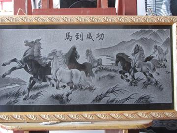 影雕《马到成功》