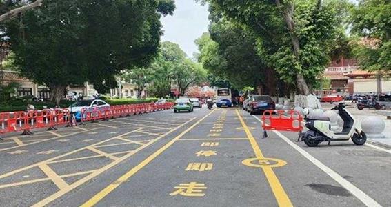 泉州市区中山公园“港湾式”停靠站投用